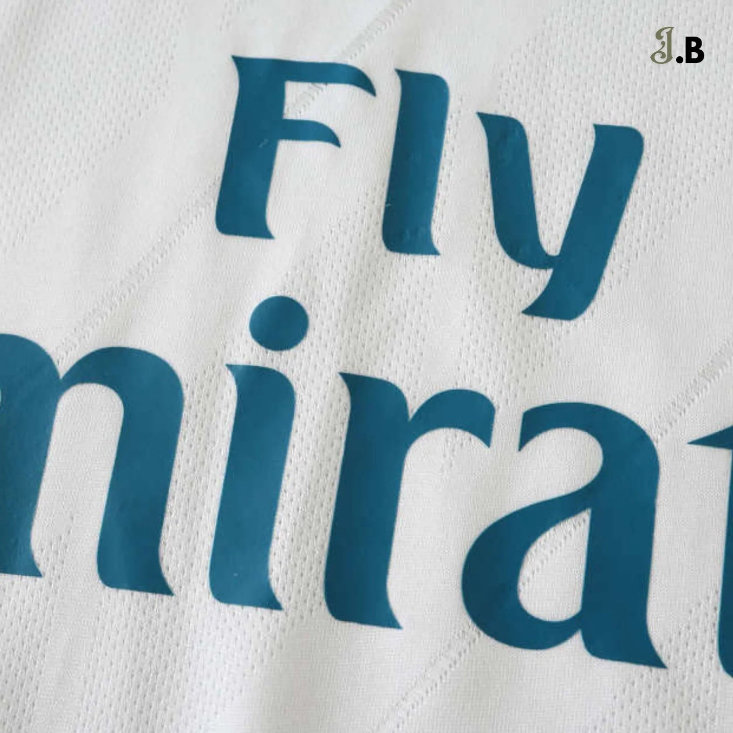 Real Madrid CF Vintage 17 White Fan Long Sleeve - JogaBonito - Jersey