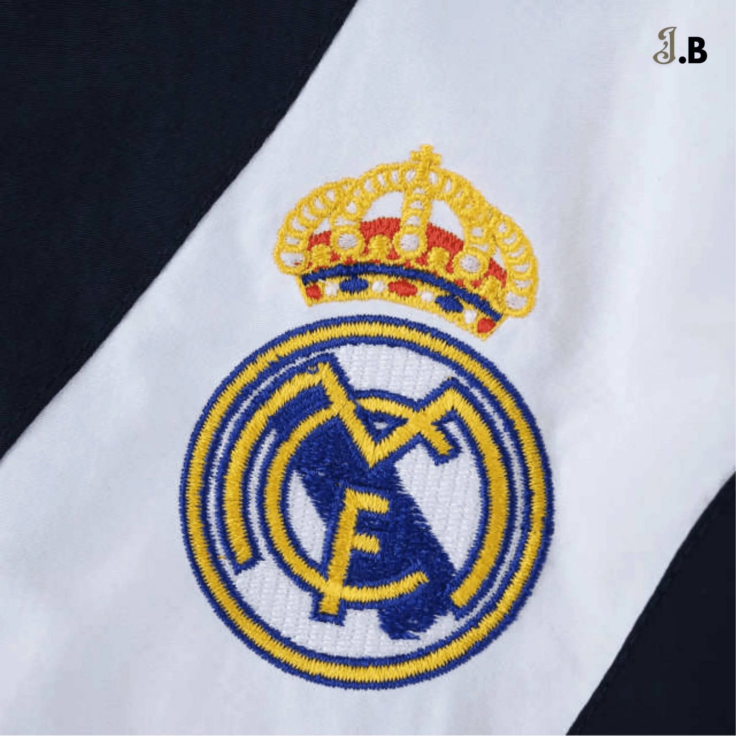 Real Madrid CF Vintage Black & White Windbreaker - JogaBonito - Jersey