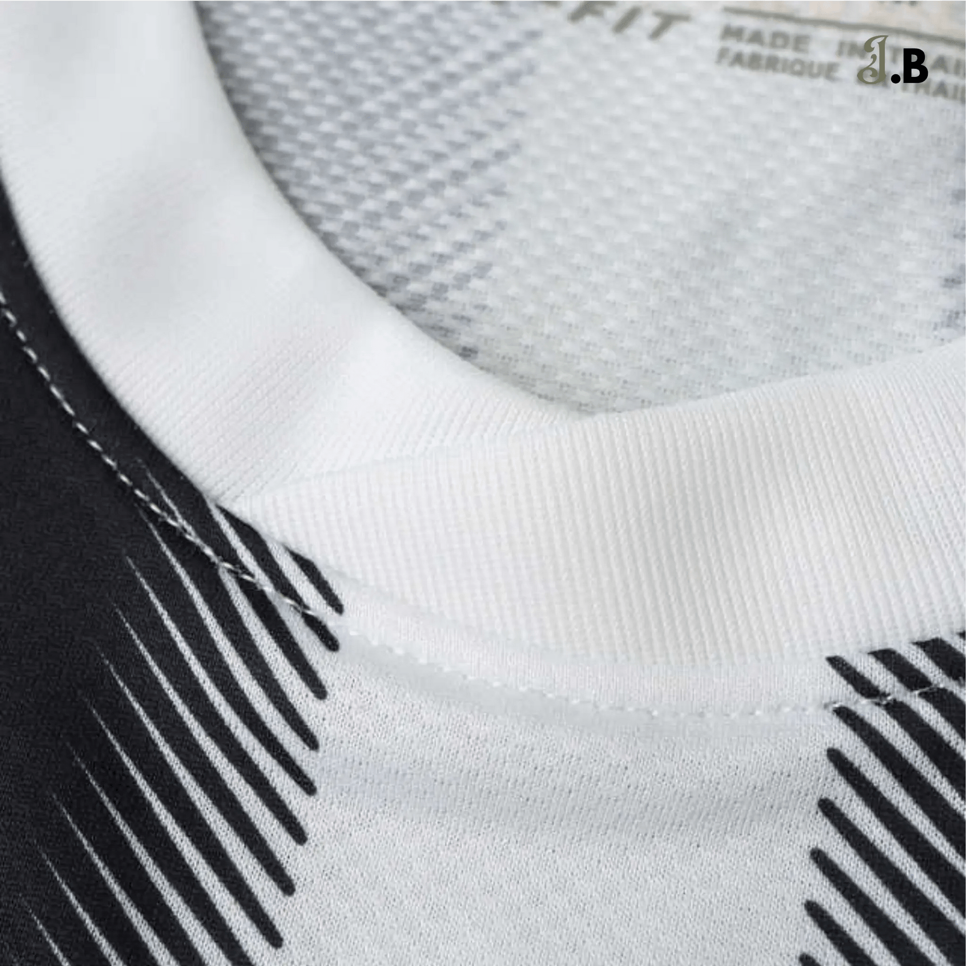 Juventus F.C Vintage 11 Striped Home Fan Jersey - JogaBonito - Jersey
