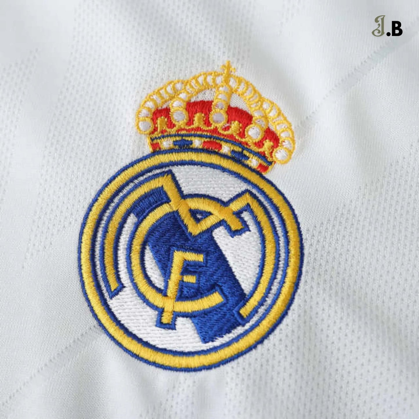 Real Madrid CF Vintage 17 White Home Fan Jersey - JogaBonito - Jersey